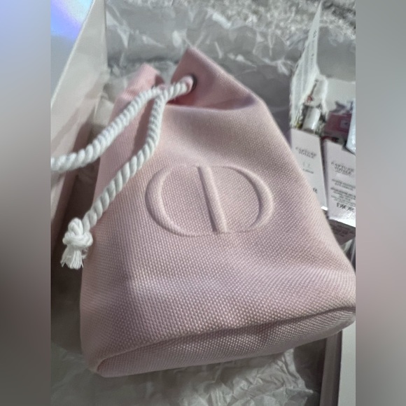 NIB Dior Makeup Pouch Pink Canvas Drawstring bag 17×11×6cm w/freebies - Picture 4 of 16
